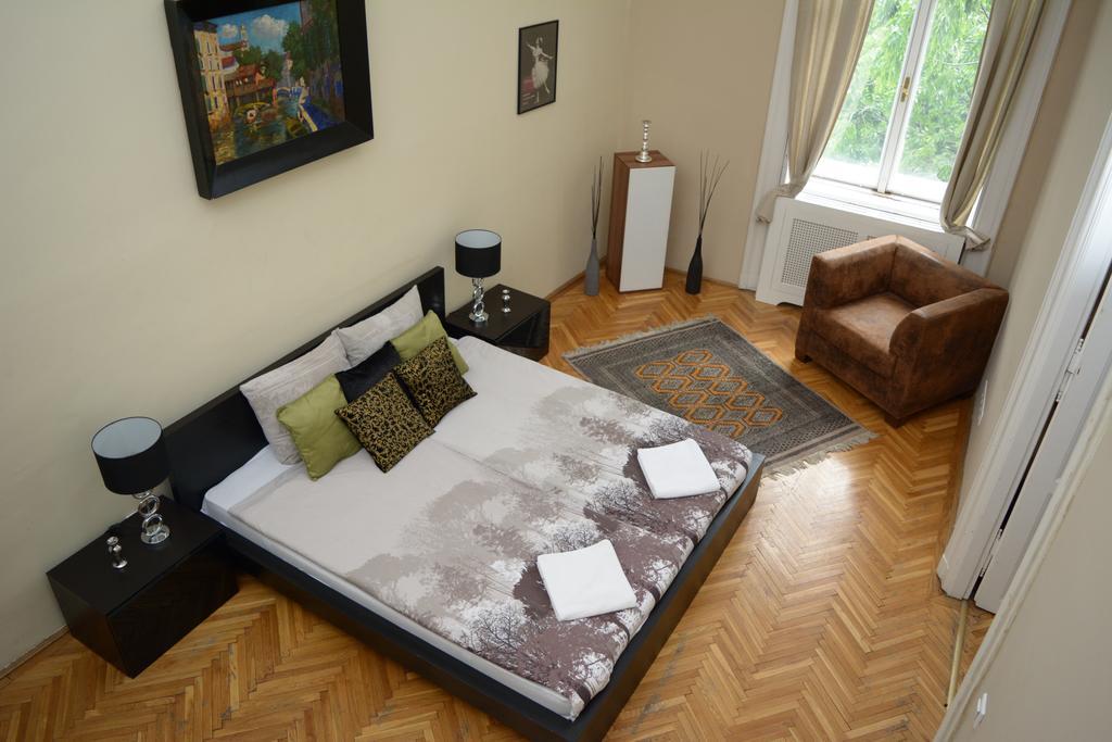 International Apartments Budapeste Quarto foto